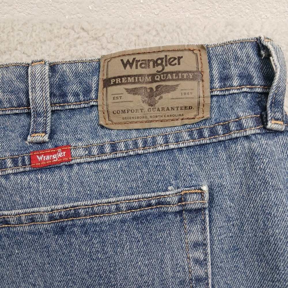 Wrangler Big & Tall Light Wash 100% Cotton Straight Leg Jeans 50x30 - Picture 6 of 10